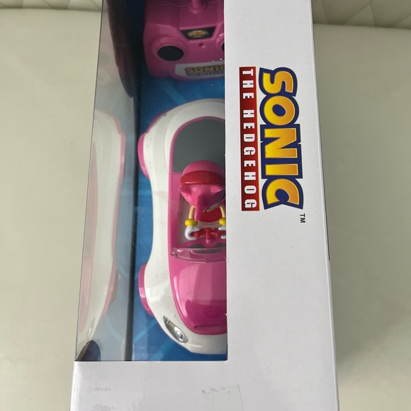 Sonic the Hedgehog Amy 2.4 GHZ Radio Controlled Car Toy Pink Team Racing NIB - Picture 8 of 13